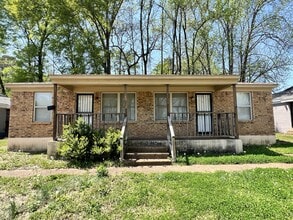 Building Photo - 3793 Helen Ann Dr