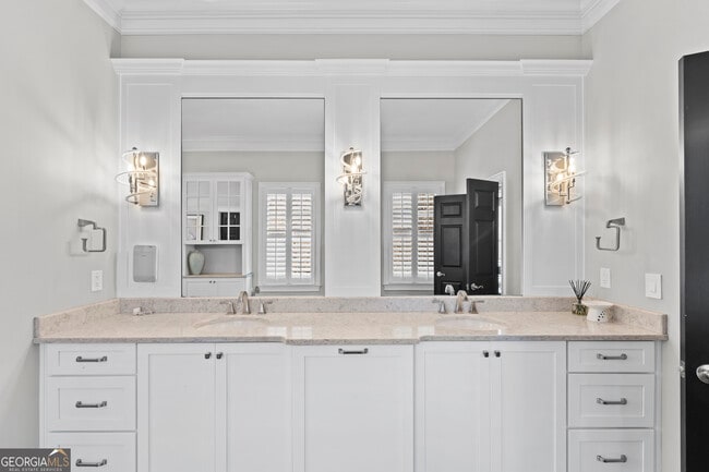 Building Photo - 102 N Cove Dr