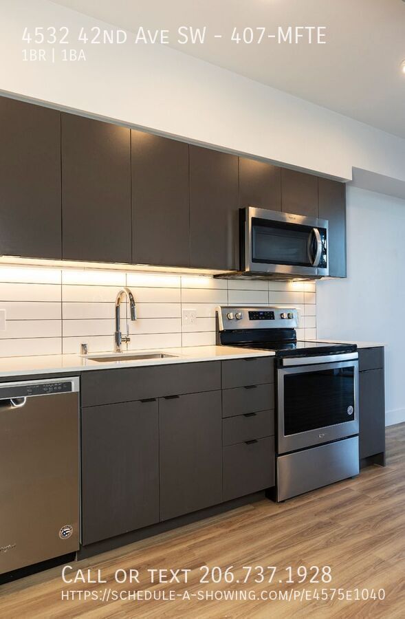 Building Photo - 4532 42nd Ave SW