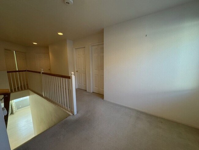 Building Photo - Gold River 4 Bedroom with Large Brick Patio in backyard!