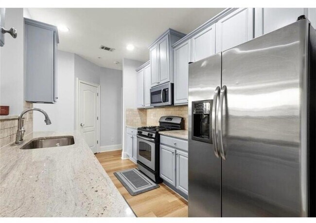 Building Photo - 2304 Oakton Pl