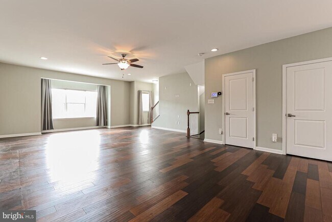 Building Photo - 5 Lani Ln