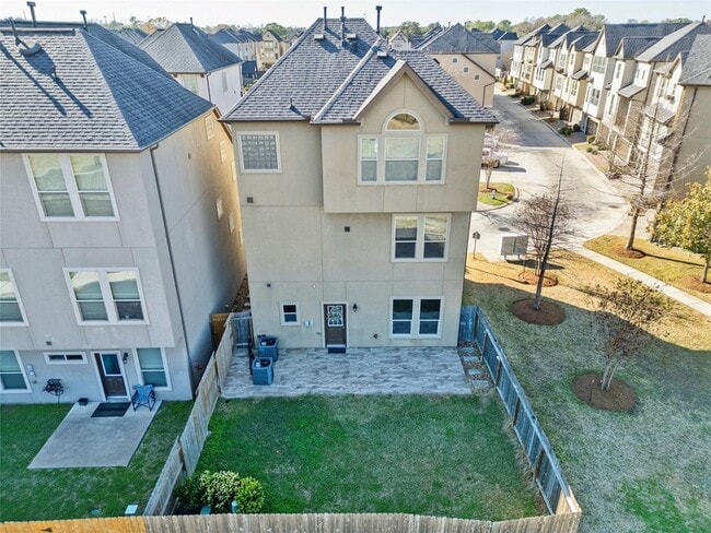 Building Photo - 10218 Spring Shadows Park Cir