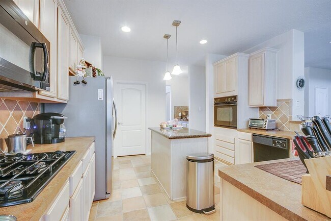 Building Photo - 2603 Plantation Hollow Ct