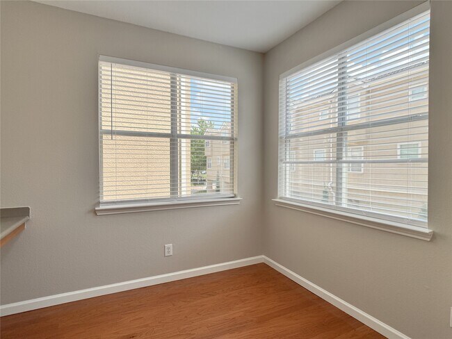 Building Photo - 12707 Boheme Dr