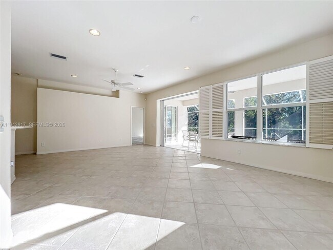 Building Photo - 4874 Sabal Lake Cir