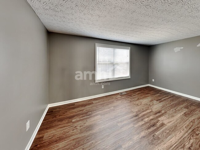 Building Photo - 422 Sunridge Dr