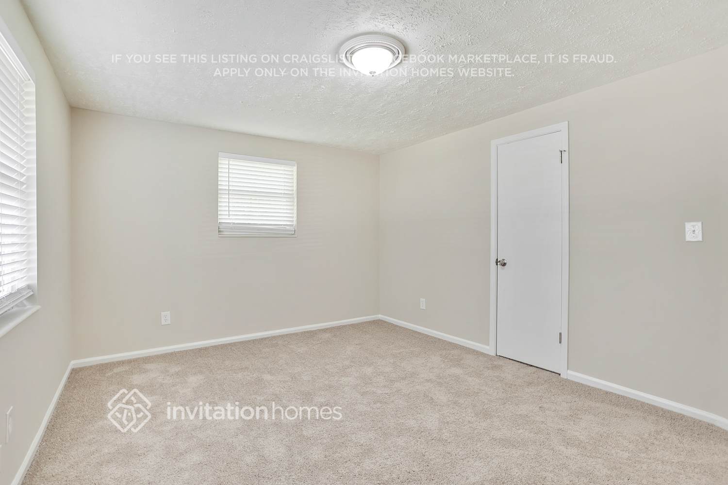 Building Photo - 6265 Lakeview Dr