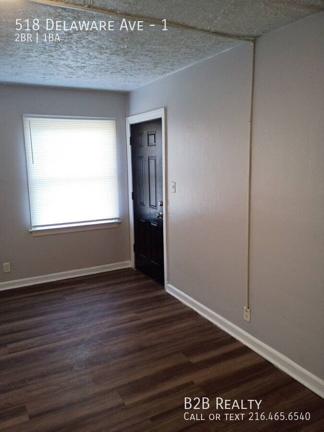 Building Photo - 518 Delaware Ave