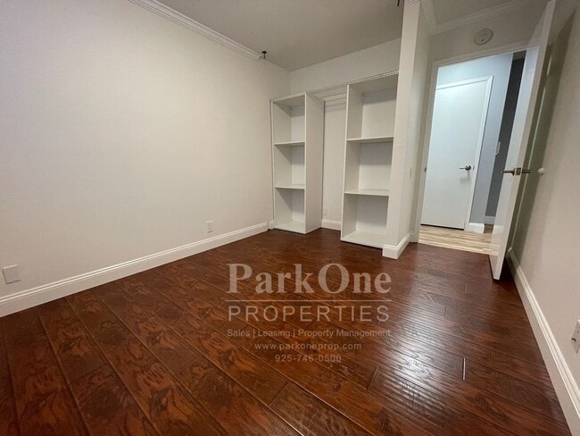 Building Photo - Nicely Update Home Now Available in the Crossings