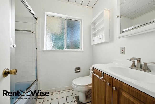 Building Photo - 2170 Clayton Dr