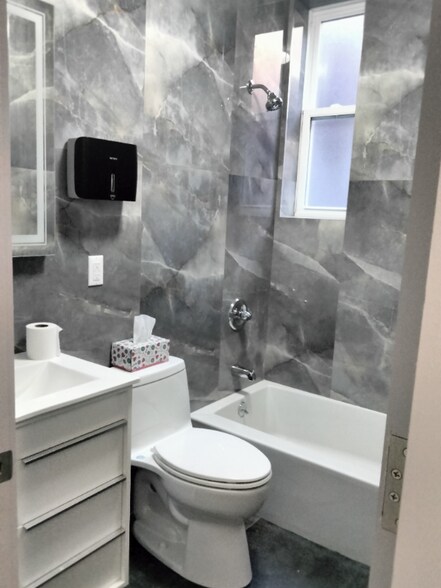 Building Photo - 1918 Avenue M