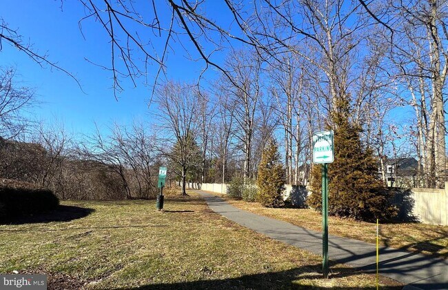 Building Photo - 12919 Alton Square