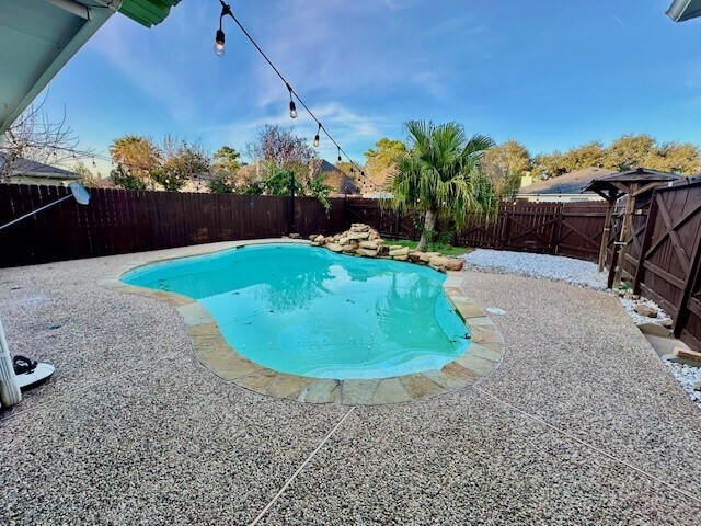 Building Photo - 15318 Geral Ln