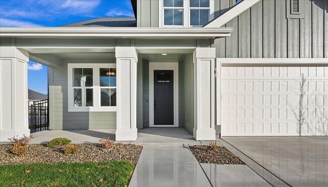 Building Photo - 4880 S Colusa Ave