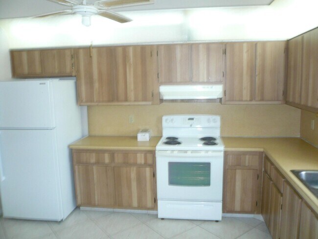 Building Photo - 442 Franconia Cir