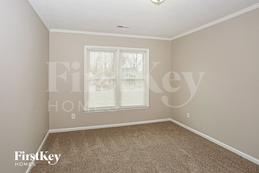 Building Photo - 8409 Sills Ct