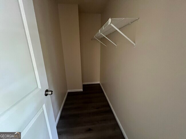 Building Photo - 222 Lacey Ln