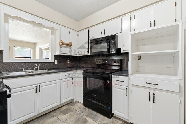 Building Photo - 520 Asa Dr