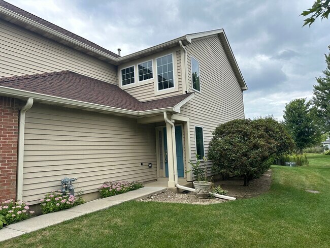 Building Photo - 1665 S Candlestick Way