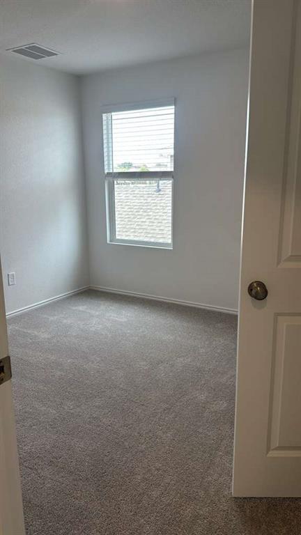 Building Photo - 379 Keefer