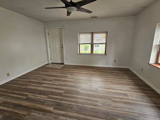 Building Photo - 128 N Roosevelt St