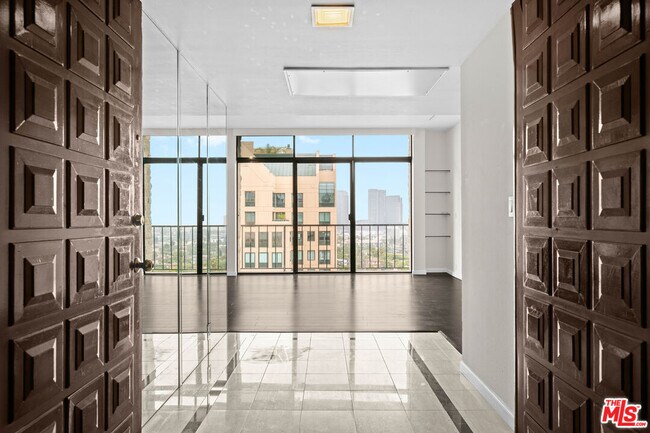 Building Photo - 10535 Wilshire Blvd
