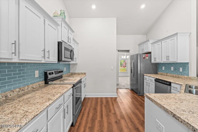 Building Photo - 104 Lake Merial Trail