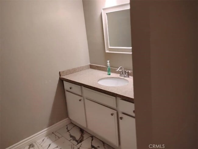 Building Photo - 44755 Jefferson Ct