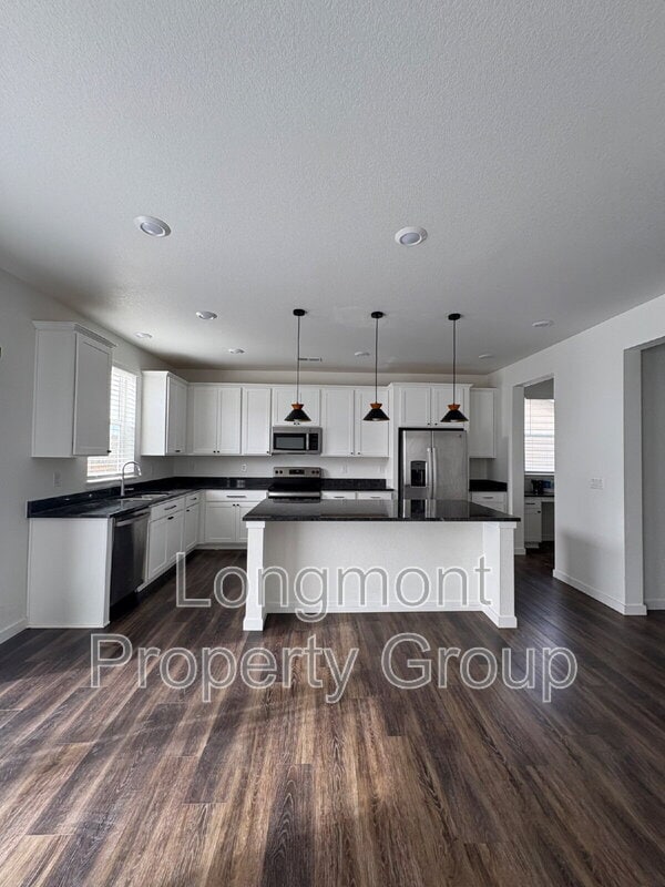 Building Photo - 3518 Sawtooth St