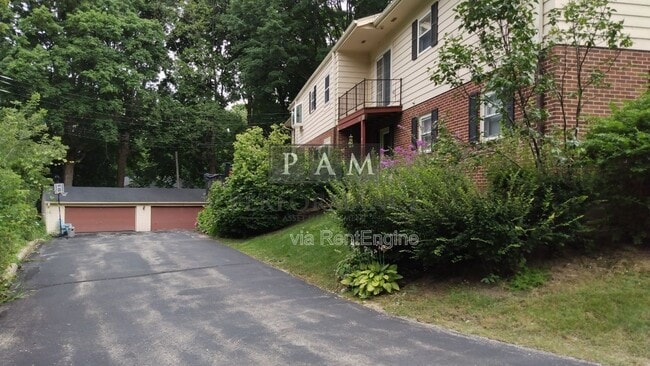 Building Photo - 13350 W Bluemound Rd