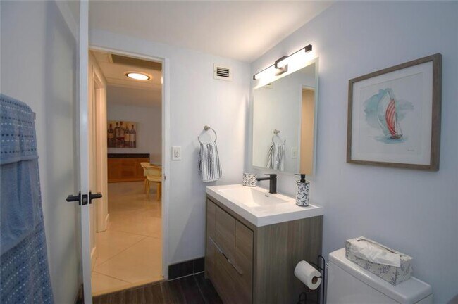 Building Photo - 4250 Galt Ocean Dr