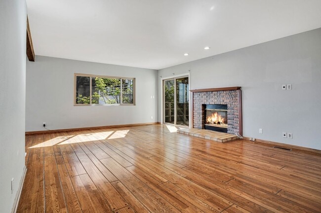 Building Photo - 15470 Longbow Dr
