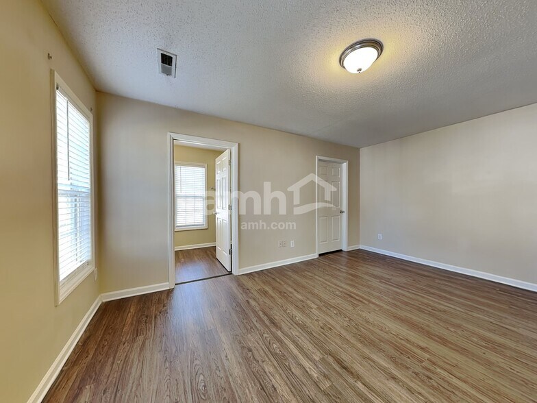 Building Photo - 124 Tudor Downs Rd