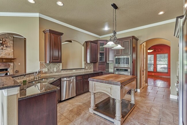 Building Photo - 388 Berkley Dr