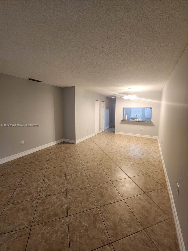 Building Photo - 10960 NW 29th Ct