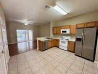 Building Photo - 1413 Retreat Cir
