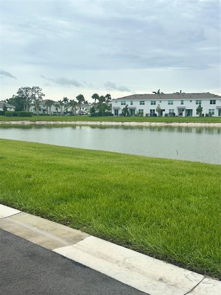 Building Photo - 4182 Lagoon Shore Dr