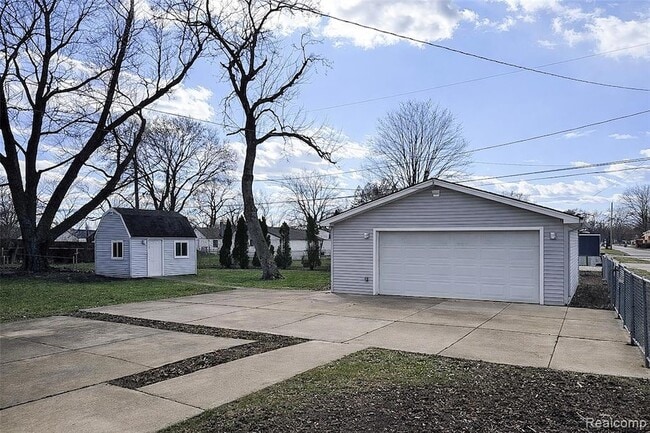 Building Photo - 7451 Cavell St