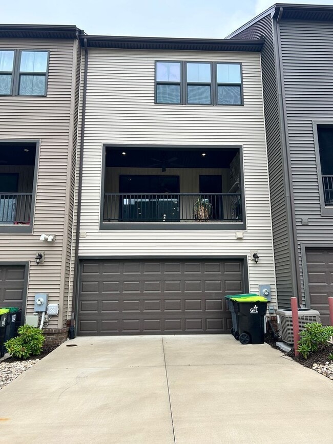 Building Photo - 14361 Revelry Blvd