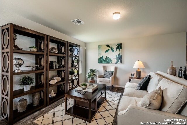 Building Photo - 10538 Varmus Dr