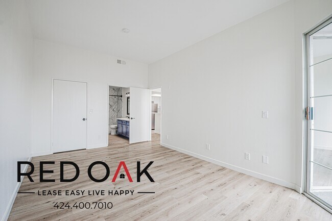 Building Photo - 4320 S Centinela Ave