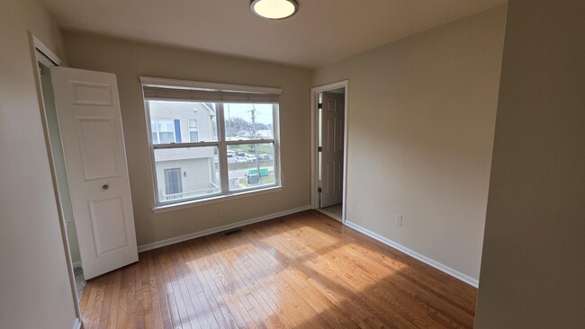 Building Photo - 1580 Kessler Ave