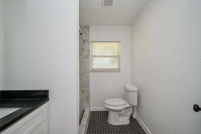 Building Photo - 5233 W 43rd St