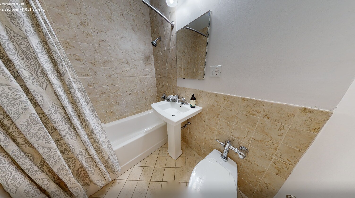 Building Photo - 63 Gordon St