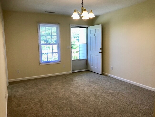 Building Photo - East Asheville Duplex
