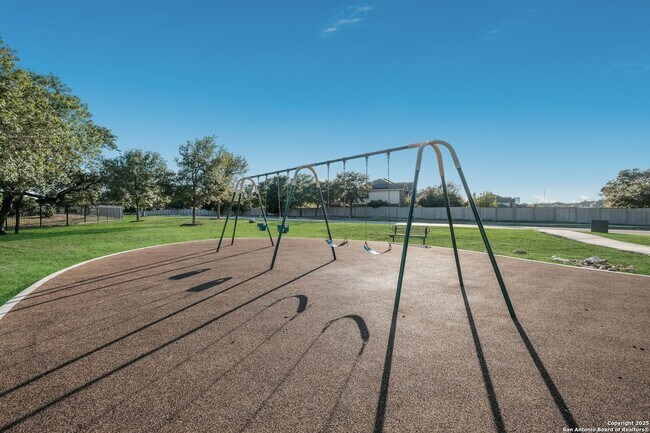 Building Photo - Fabulous 4 Bedroom Home in The Preserve at Indian Springs ~ Hot Tub ~ Great Amenities!