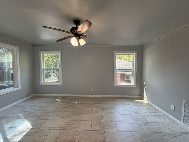 Building Photo - 2157 Nelms Dr SW