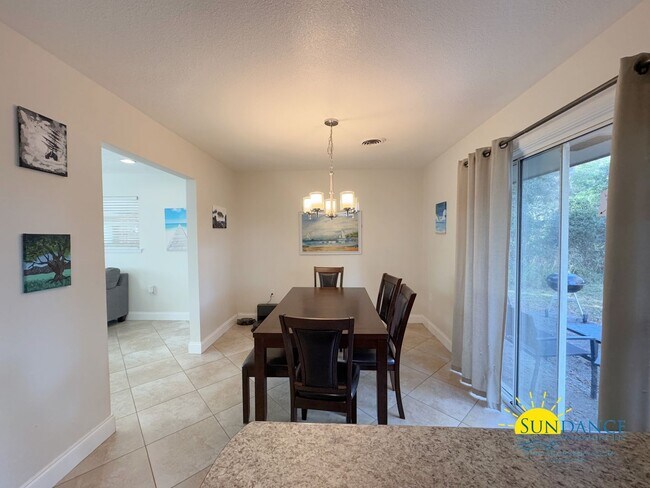 Building Photo - Gorgeous 3 Bedroom Home in Fort Walton Beach!