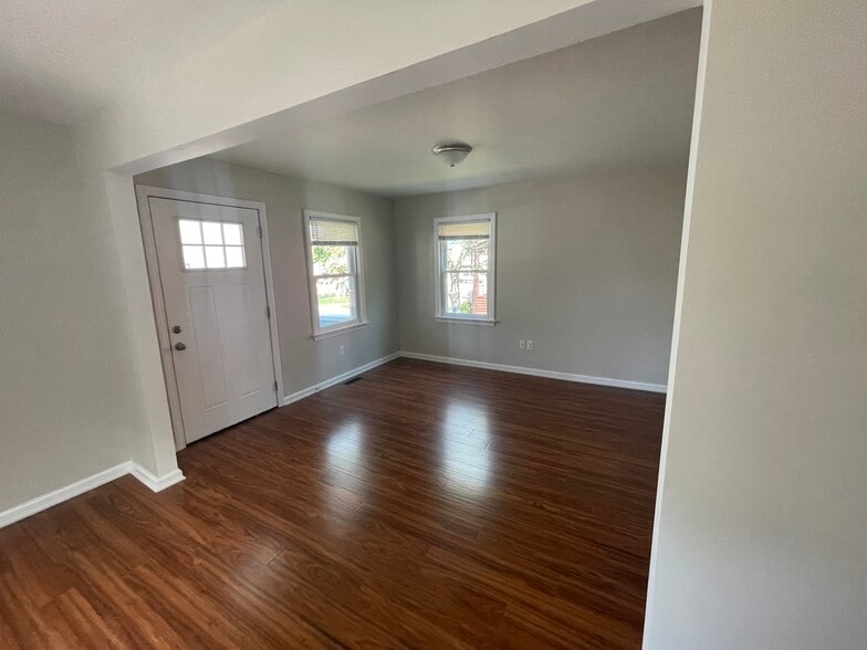 Building Photo - 4 Willoughby St